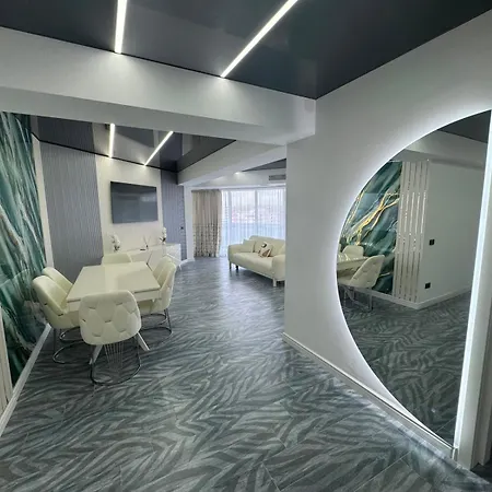 Luxury Marea By White Titanic